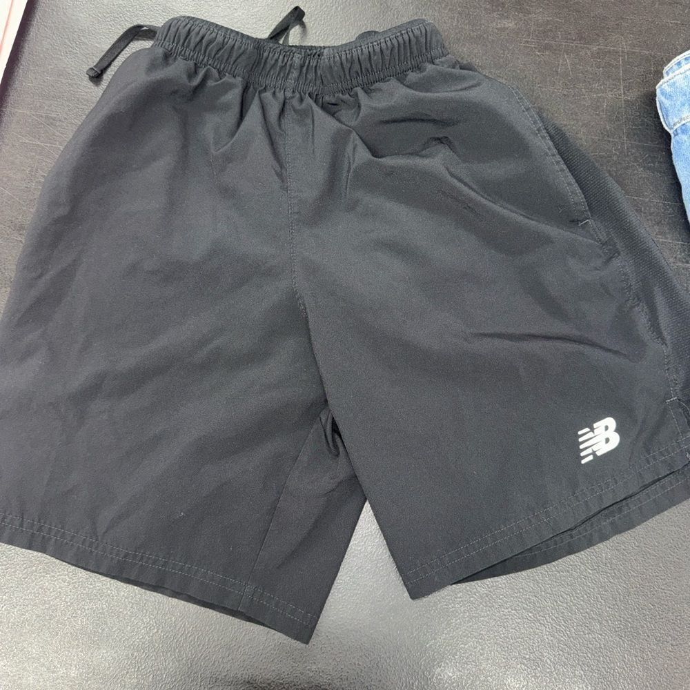 New Balance Men’s Athletic Running Shorts Black Size Small- like new!!